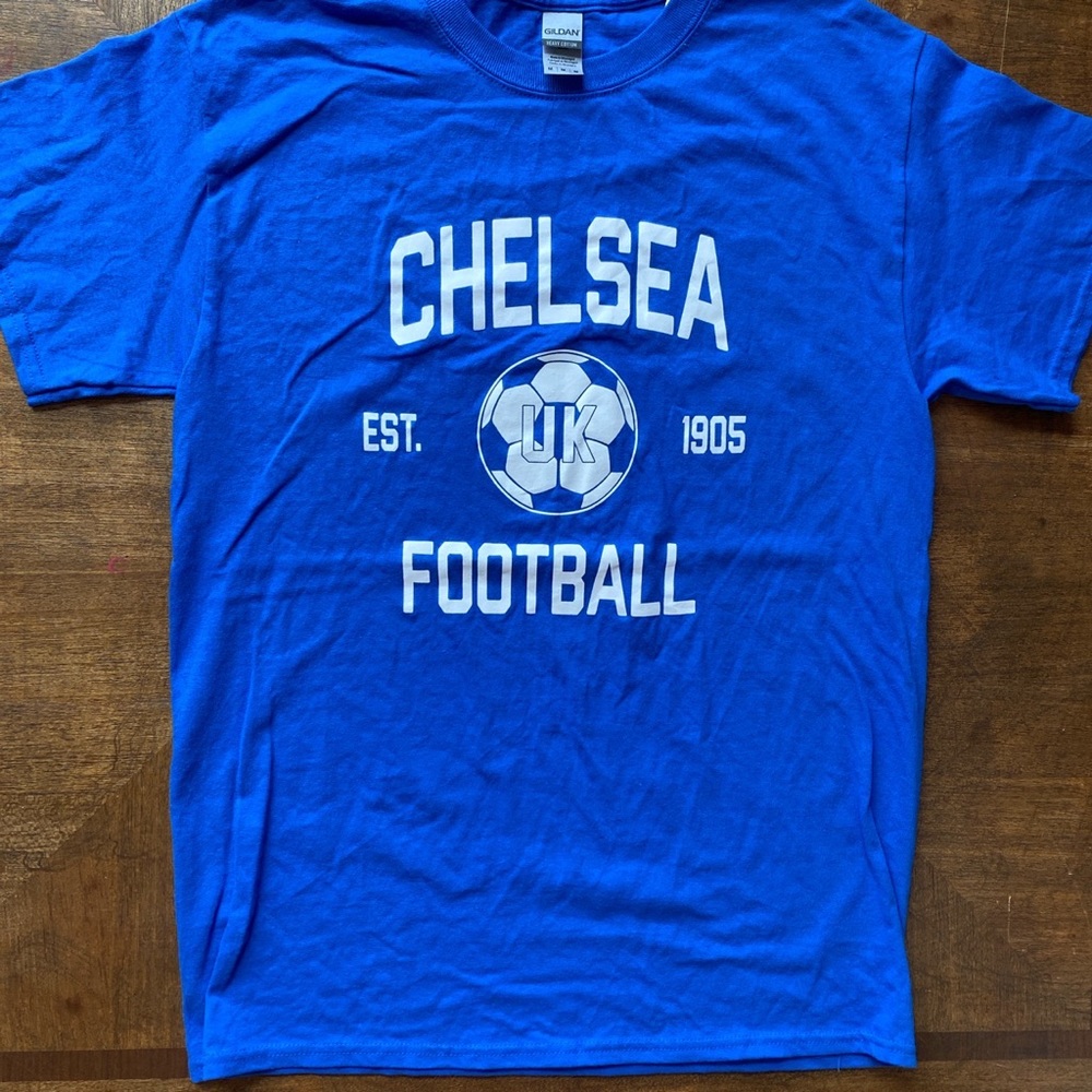 Chelsea football tee size medium